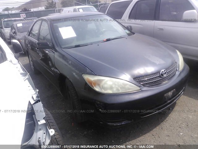 4T1BE30K22U001591 - 2002 TOYOTA CAMRY LE/XLE/SE შავი ფოტო 1