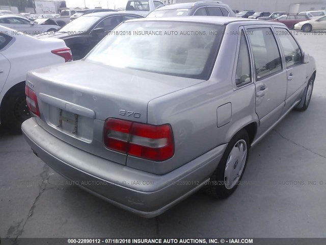 YV1LS5579W1541281 - 1998 VOLVO S70 SILVER photo 4