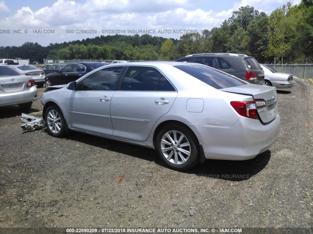 4T4BF1FK3ER347653 - 2014 TOYOTA CAMRY L/SE/LE/XLE Gümüş foto 3