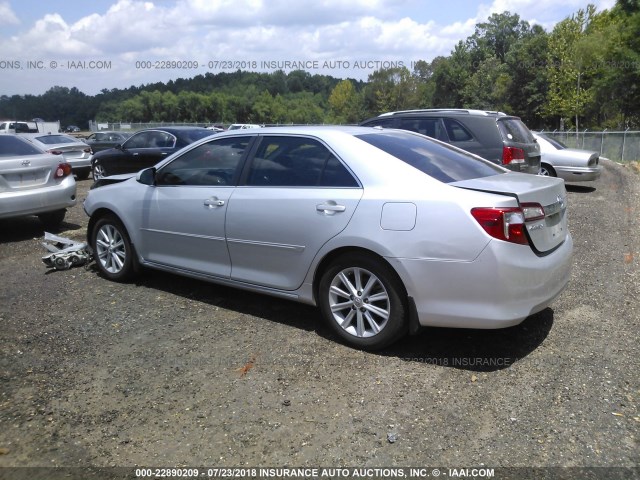 4T4BF1FK3ER347653 - 2014 TOYOTA CAMRY L/SE/LE/XLE SILVER photo 3