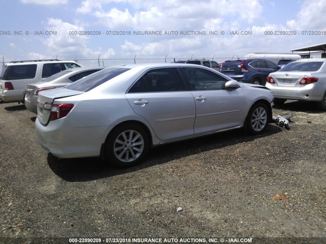 4T4BF1FK3ER347653 - 2014 TOYOTA CAMRY L/SE/LE/XLE SILVER photo 4