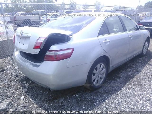 4T1BK46K67U508894 - 2007 TOYOTA CAMRY NEW GENERAT LE/XLE/SE SILVER photo 4