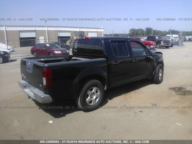 1N6AD07U18C425509 - 2008 NISSAN FRONTIER CREW CAB LE/SE/OFF ROAD BLACK photo 4