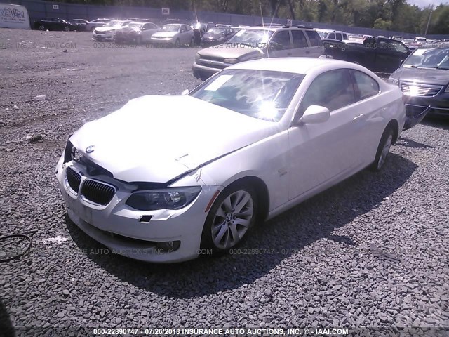 WBAKF5C59DE658076 - 2013 BMW 328 XI SULEV WHITE photo 2