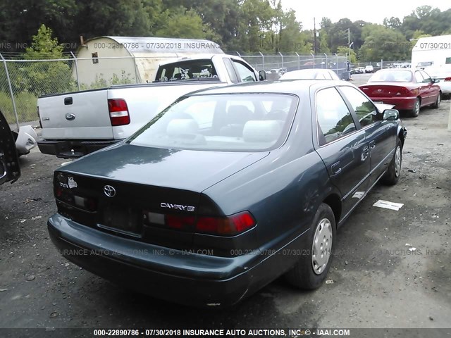 4T1BG22K1WU337529 - 1998 TOYOTA CAMRY CE/LE/XLE მწვანე ფოტო 4