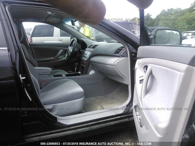 4T4BE46K49R128484 - 2009 TOYOTA CAMRY SE/LE/XLE 黑色 照片 5