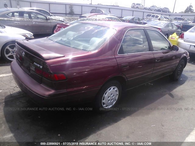 JT2BG28K5X0300934 - 1999 TOYOTA CAMRY LE/XLE RED photo 4