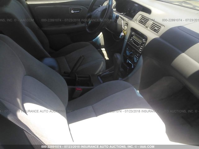 JT2BG22K710591503 - 2001 TOYOTA CAMRY CE/LE/XLE 灰色 照片 5