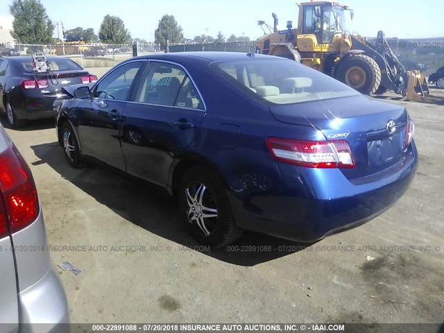 4T1BF3EK2BU600514 - 2011 TOYOTA CAMRY SE/LE/XLE BLUE photo 3