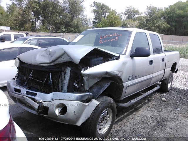 1GTHK23134F127406 - 2004 GMC SIERRA K2500 HEAVY DUTY SILVER photo 2