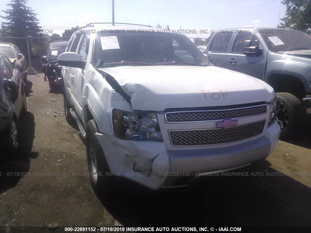 1GNUKBE05AR289560 - 2010 CHEVROLET TAHOE K1500 LT WHITE photo 1