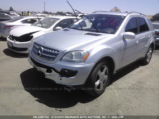 4JGBB75E06A017833 - 2006 MERCEDES-BENZ ML 500 SILVER photo 6