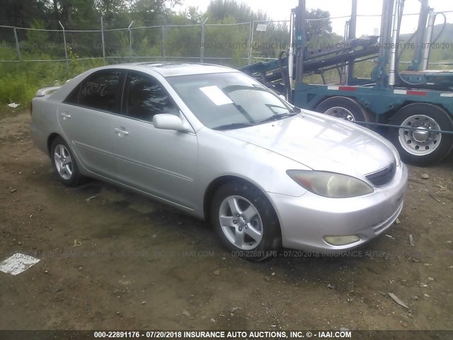 4T1BF32K62U516085 - 2002 TOYOTA CAMRY LE/XLE/SE Gümüş foto 1