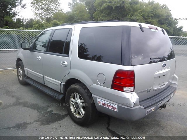 1FMEU15W53LB02163 - 2003 FORD EXPEDITION XLT SILVER photo 3