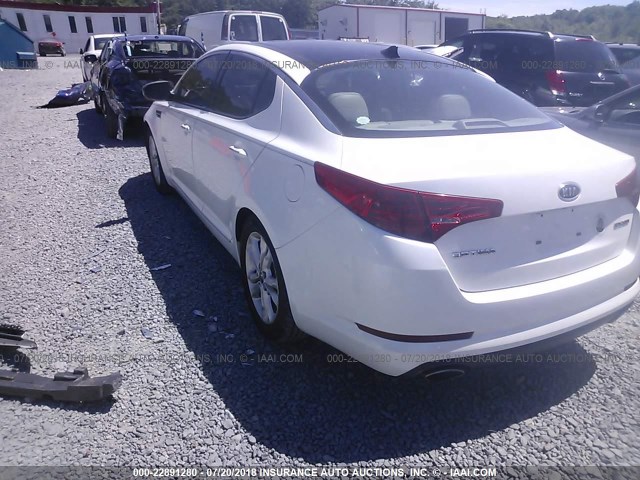 KNAGN4A72B5077295 - 2011 KIA OPTIMA EX/SX WHITE photo 3