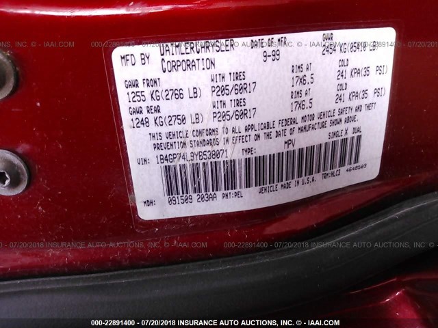 1B4GP74L9YB538071 - 2000 DODGE GRAND CARAVAN ES RED photo 9