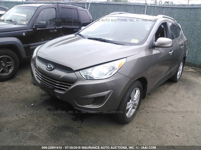 KM8JU3AC1AU114582 - 2010 HYUNDAI TUCSON GLS/LIMITED BROWN photo 2