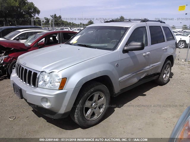 1J8HR58P07C603510 - 2007 JEEP GRAND CHEROKEE LIMITED SILVER photo 2