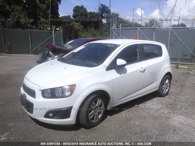 1G1JC6SG9G4131206 - 2016 CHEVROLET SONIC LT WHITE photo 2