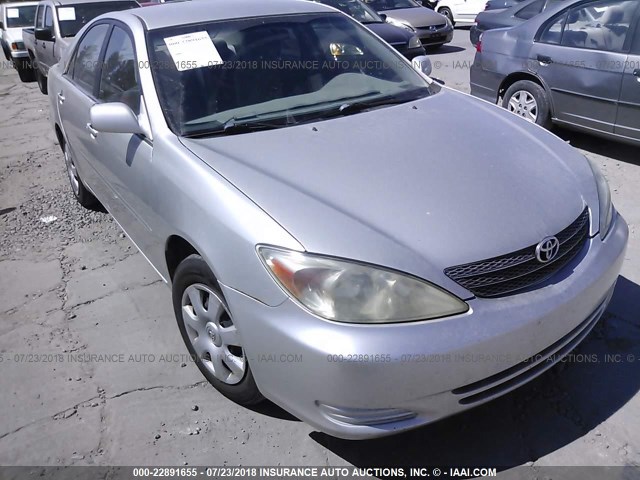 JTDBE32K530244225 - 2003 TOYOTA CAMRY LE/XLE SILVER photo 1