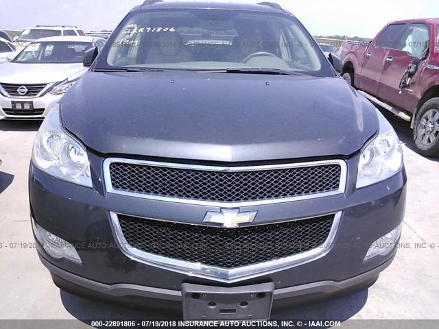 1GNEV23D59S135047 - 2009 CHEVROLET TRAVERSE LT GRAY photo 6