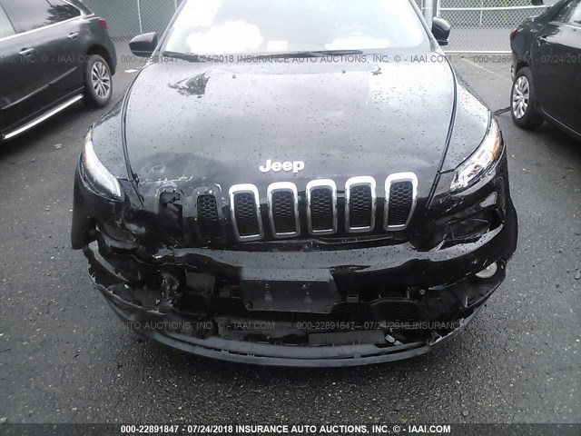 1C4PJLCB5JD558771 - 2018 JEEP CHEROKEE LATITUDE Czarny zdjęcie 6