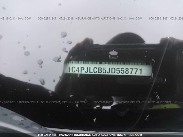 1C4PJLCB5JD558771 - 2018 JEEP CHEROKEE LATITUDE Czarny zdjęcie 9