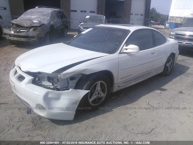 1G2WP12KX2F224701 - 2002 PONTIAC GRAND PRIX GT WHITE photo 2