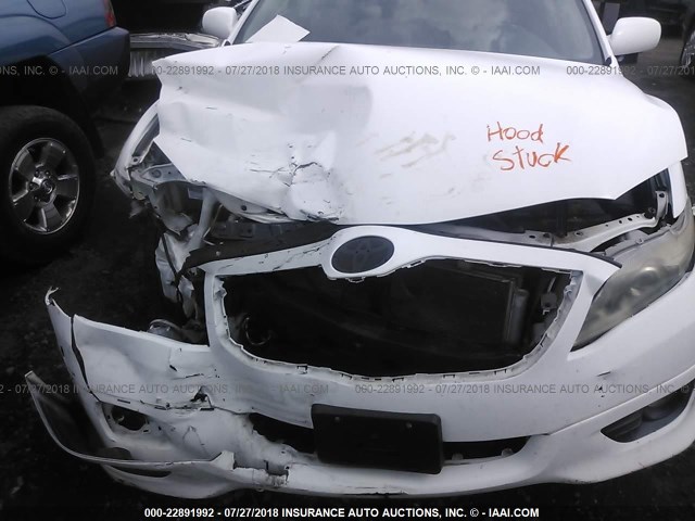 4T1BF3EK3BU654405 - 2011 TOYOTA CAMRY SE/LE/XLE თეთრი ფოტო 10