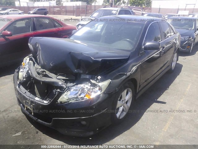 4T1BF3EK3BU166099 - 2011 TOYOTA CAMRY SE/LE/XLE BLACK photo 2