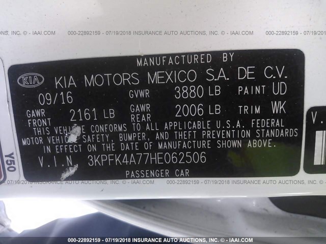 3KPFK4A77HE062506 - 2017 KIA FORTE LX WHITE photo 9