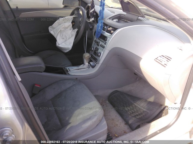 1G1ZB5E17BF295123 - 2011 CHEVROLET MALIBU LS SILVER photo 5