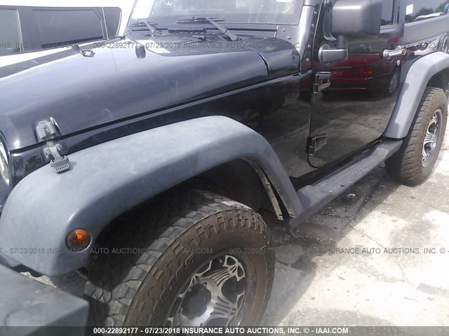 1C4AJWAG8CL198572 - 2012 JEEP WRANGLER SPORT 黑色 照片 6