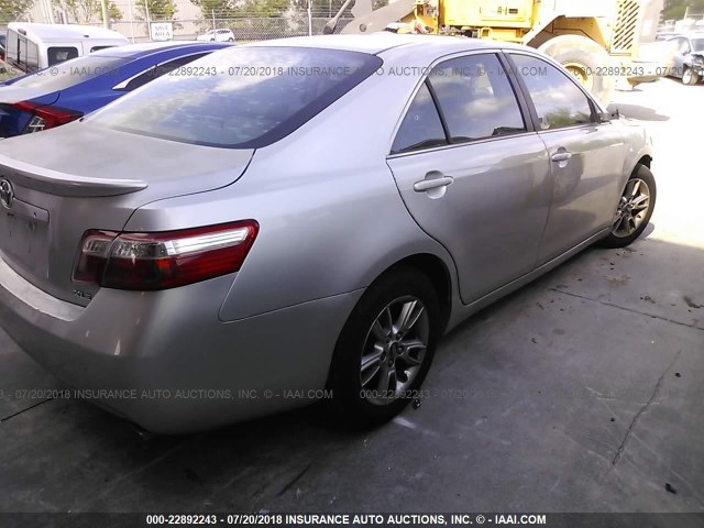 4T1BK46K49U087521 - 2009 TOYOTA CAMRY SE/LE/XLE SILVER photo 4