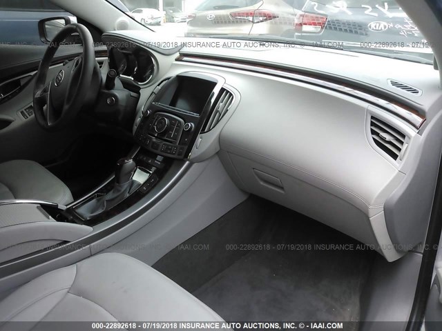 1G4GC5E35DF318457 - 2013 BUICK LACROSSE SILVER photo 5