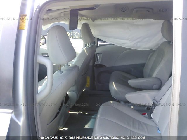 5TDYK3DC6ES408638 - 2014 TOYOTA SIENNA XLE/LIMITED SILVER photo 8