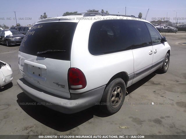 1C4GJ44G5YB765456 - 2000 CHRYSLER GRAND VOYAGER SE WHITE photo 4