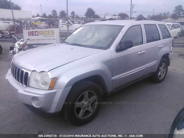 1J4HS58N15C585780 - 2005 JEEP GRAND CHEROKEE LIMITED SILVER photo 2