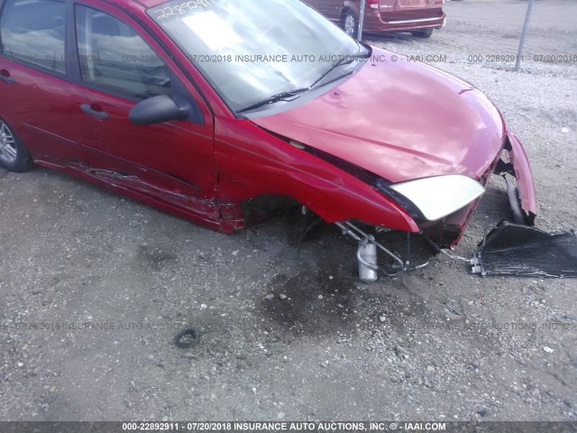 1FAFP34N27W123132 - 2007 FORD FOCUS ZX4/S/SE/SES 红色 照片 6