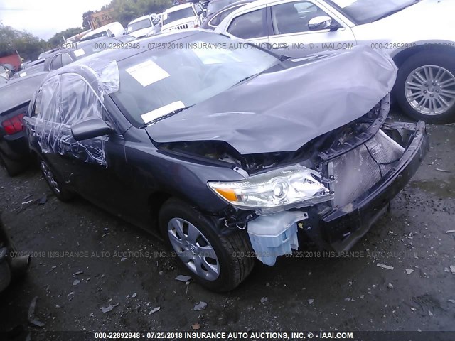 4T1BF3EK6BU205638 - 2011 TOYOTA CAMRY SE/LE/XLE ნაცრისფერი ფოტო 1