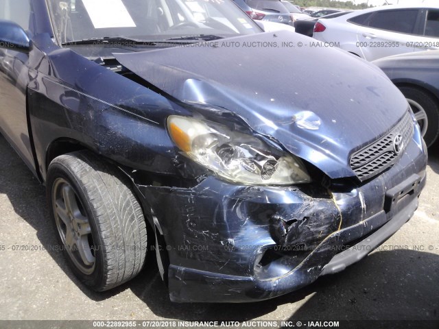 2T1KR32E45C496670 - 2005 TOYOTA COROLLA MATRIX XR BLUE photo 6