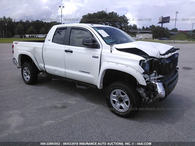 5TFUW5F10EX378086 - 2014 TOYOTA TUNDRA DOUBLE CAB SR/SR5 WHITE photo 1