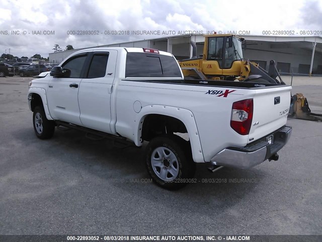 5TFUW5F10EX378086 - 2014 TOYOTA TUNDRA DOUBLE CAB SR/SR5 WHITE photo 3