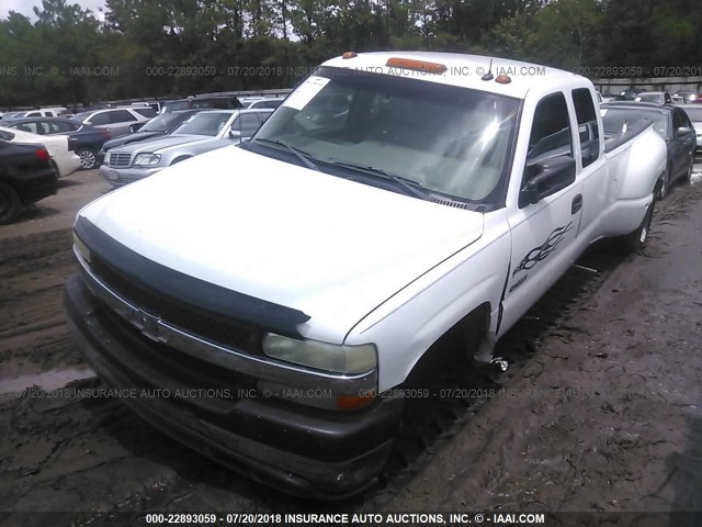 1GCJC39GX2E269772 - 2002 CHEVROLET SILVERADO C3500 WHITE photo 2