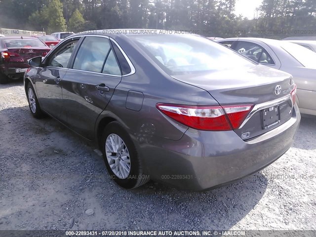 4T1BF1FK5GU541453 - 2016 TOYOTA CAMRY LE/XLE/SE/XSE 灰色 照片 3