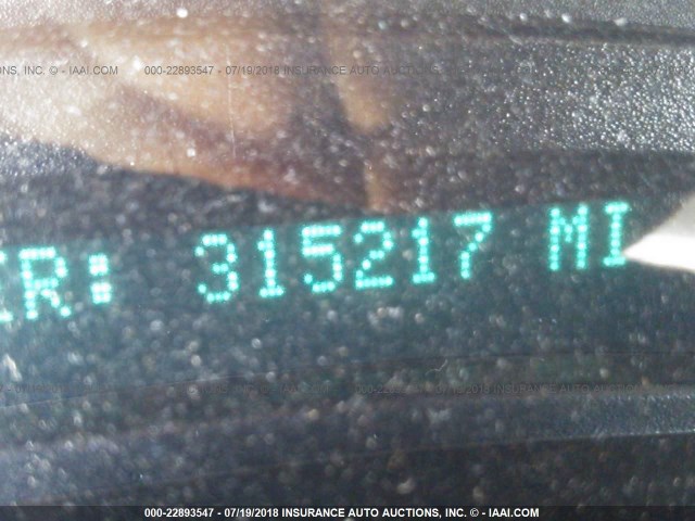 1GCEC14X77Z192016 - 2007 CHEVROLET SILVERADO C1500 CLASSIC WHITE photo 7