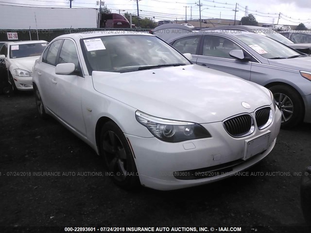 WBANV13588CZ55849 - 2008 BMW 528 XI WHITE photo 1