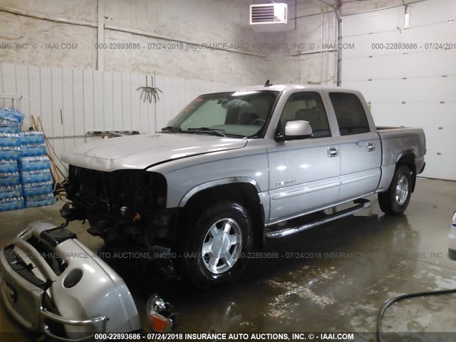 2GTEK63N461282053 - 2006 GMC SIERRA K1500 DENALI SILVER photo 2