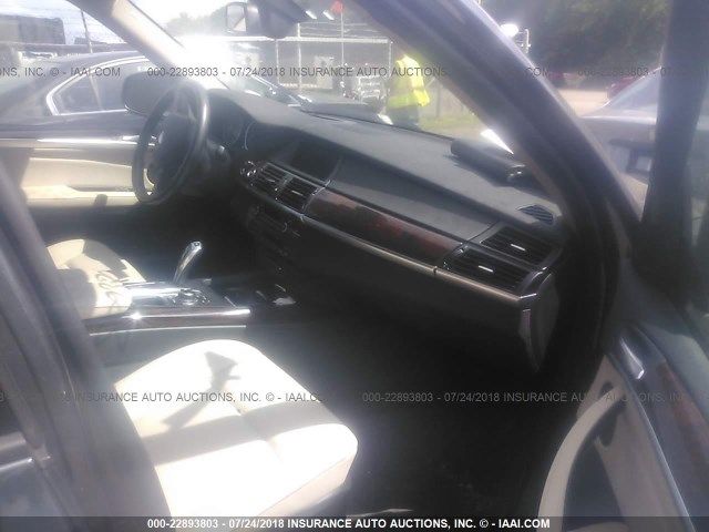 5UXZV4C52CL985894 - 2012 BMW X5 XDRIVE35I Gris foto 5