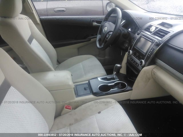 4T1BF1FK0CU569994 - 2012 TOYOTA CAMRY SE/LE/XLE RED photo 5